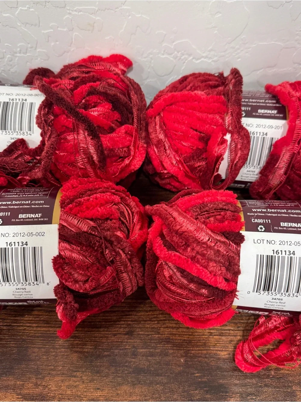 Bernat Truffles Chunky Velvet Yarn Red Lot of 4 Skeins New
